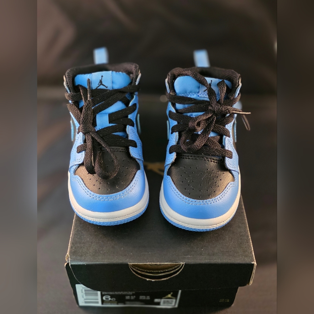 Air Jordan 1 Retro Mid TD 'University Blue Black' Size: 6C